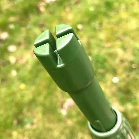 Telescopic Extendable Tomato & Cucumber Climbing Plant Support Stakes 6 Telescopic Extendable Tomato & Cucumber Climbing Plant Support Stakes - Image 6